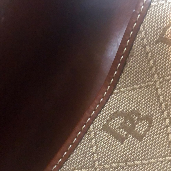 Dooney & Bourke - Picture 6 of 7